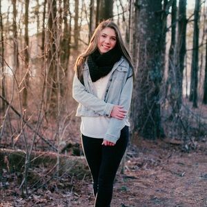 Meet your Posher, Eliza